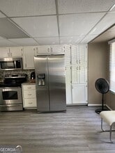 1801 Azalea Dr in Lawrenceville, GA - Foto de edificio - Building Photo