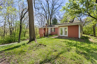 1010 S Osage Dr in McHenry, IL - Building Photo - Building Photo