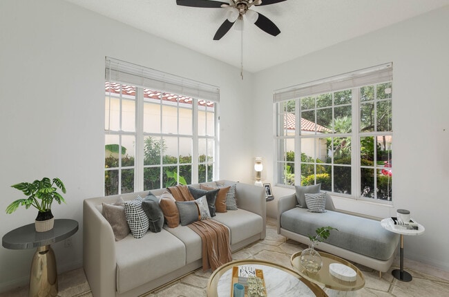 179 E Tall Oaks Cir in Palm Beach Gardens, FL - Building Photo - Building Photo