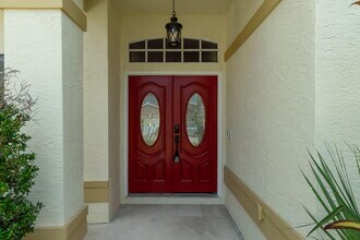 1070 Sweet Briar Pl in Wellington, FL - Building Photo - Building Photo