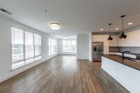 525 North Avenue NE photo'