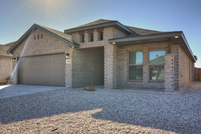 1909 135th St in Lubbock, TX - Building Photo - Building Photo