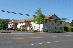 Heather Kristen Terrace in Portland, OR - Building Photo