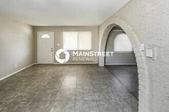 8209 S 24th Way in Phoenix, AZ - Building Photo - Building Photo