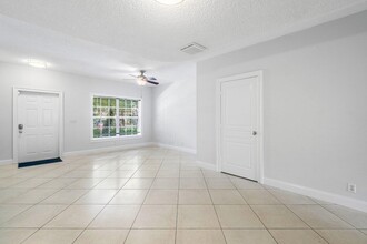 925 Kokomo Key Ln in Delray Beach, FL - Building Photo - Building Photo