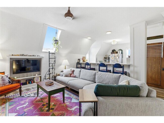 2541 Garfield Ave in Minneapolis, MN - Building Photo - Building Photo