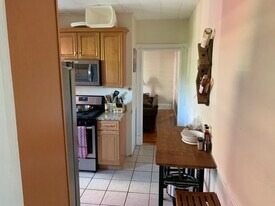 1081 Broadway, Unit 1 in Somerville, MA - Building Photo