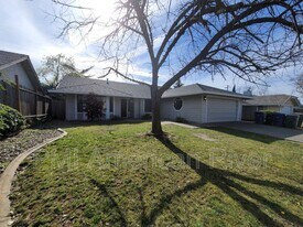 5108 Parque Vista Way in Carmichael, CA - Building Photo