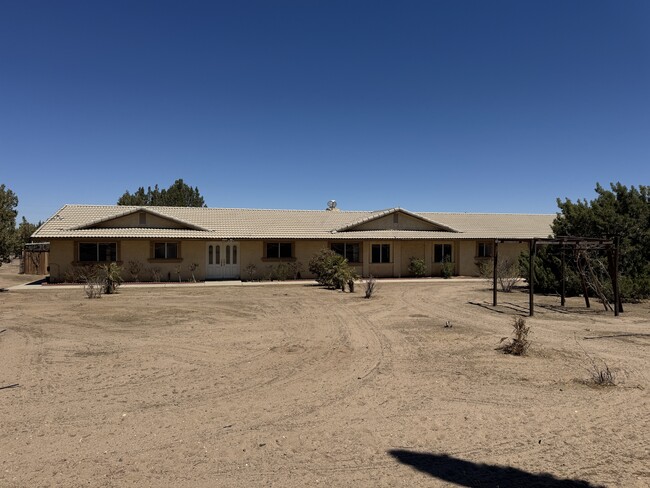 property at 14738 Poplar St