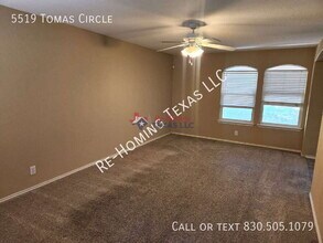 5519 Tomas Cir. in San Antonio, TX - Building Photo - Building Photo