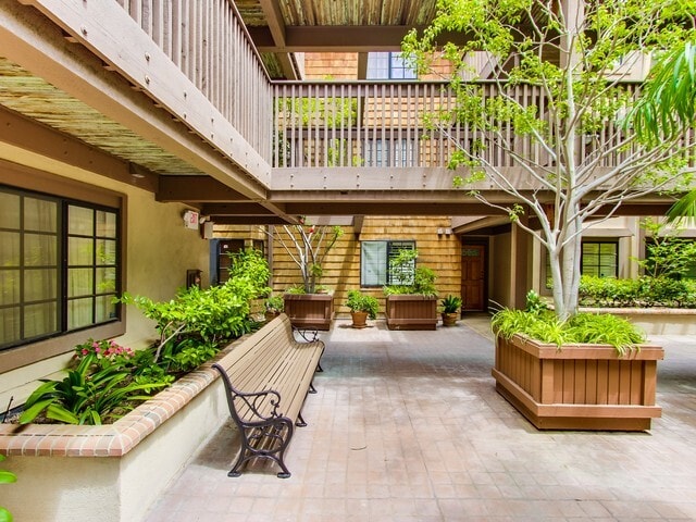 property at 8860 Villa La Jolla Dr