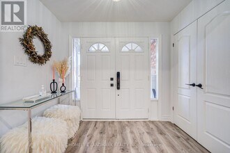 161 Valleymede Dr in Richmond Hill, ON - Building Photo - Building Photo