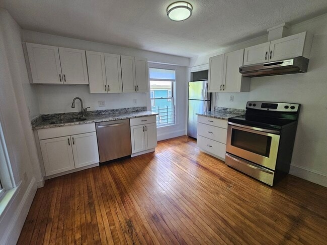 133 Newtonville Ave in Newton, MA - Building Photo - Building Photo