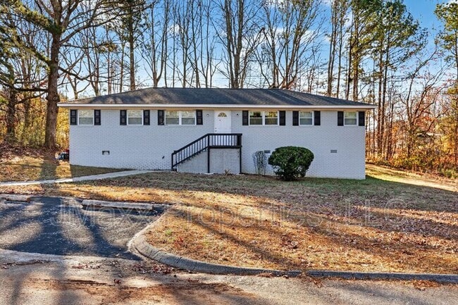 property at 7 Roper Dr