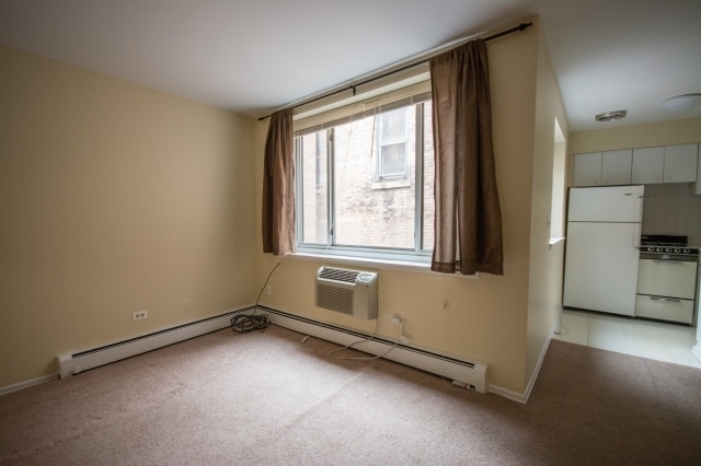 515 W Wrightwood Ave, Unit 410 in Chicago, IL - Building Photo - Building Photo