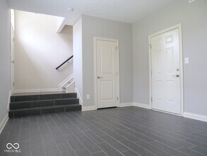 434 Neuman Way in Carmel, IN - Building Photo - Building Photo