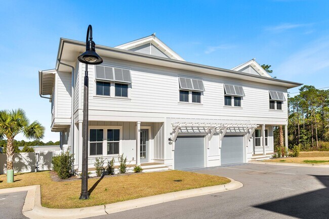 property at 20 Casa Breeze Ln