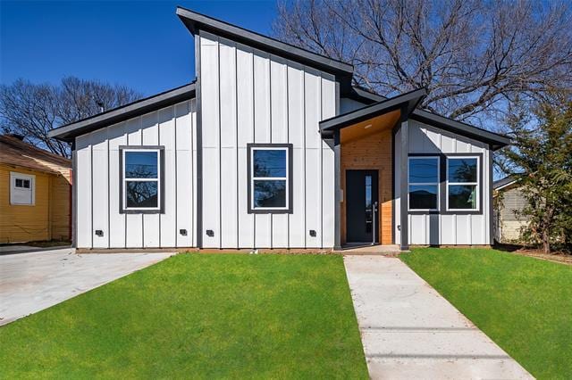 property at 3111 Metropolitan Ave