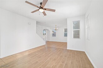 5364 Washington Apple St in Las Vegas, NV - Building Photo - Building Photo