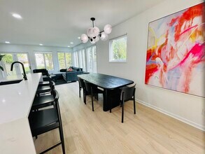 323 Gross St in Pittsburgh, PA - Foto de edificio - Building Photo