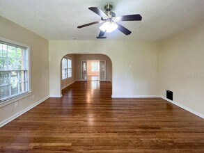 2734 SW 3rd Pl in Gainesville, FL - Building Photo - Building Photo