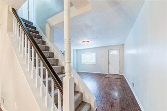 1916 Wharton St in Pittsburgh, PA - Building Photo - Building Photo