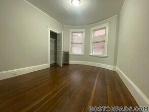 34 Orkney Rd, Unit 2 in Boston, MA - Building Photo - Building Photo