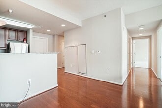 11700 Old Georgetown Rd in Rockville, MD - Foto de edificio - Building Photo