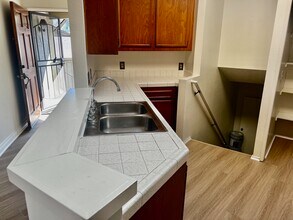 7354 Mission Trails Dr in Santee, CA - Foto de edificio - Building Photo