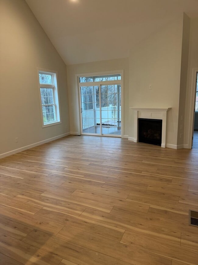 925 W Baywood Dr in Bloomington, IN - Building Photo - Building Photo