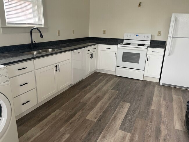 3425 Kutztown Rd, Unit 2