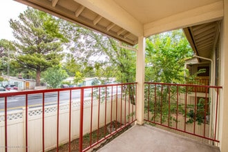 2401 West St in Flagstaff, AZ - Building Photo - Building Photo