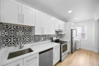 412 SE 16th St in Fort Lauderdale, FL - Building Photo - Building Photo