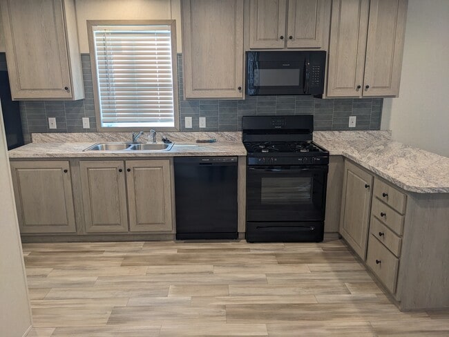 3617 N Grand Ave E in Springfield, IL - Building Photo - Building Photo