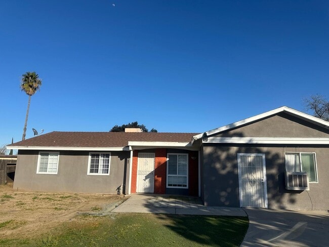 property at 1817 W La Sierra Dr