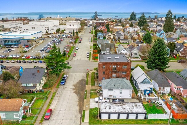 2331 Rockefeller Ave in Everett, WA - Building Photo - Building Photo