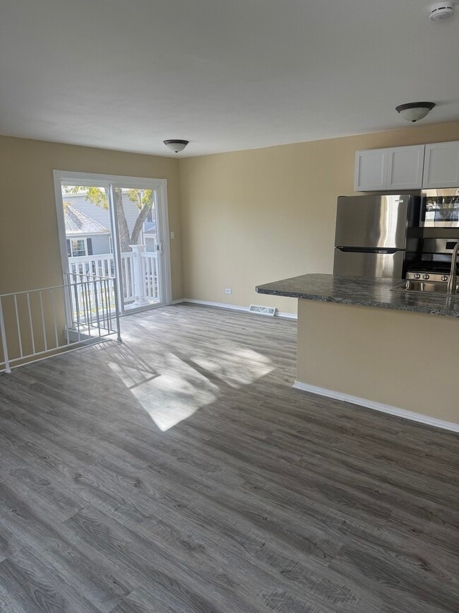 495 Sidney Ave in Glendale Heights, IL - Building Photo - Building Photo