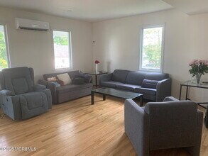 988 Elizabeth Terrace in Long Branch, NJ - Building Photo - Building Photo