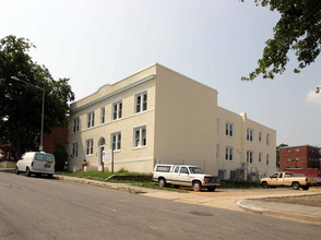 314 V St NE in Washington, DC - Building Photo - Building Photo