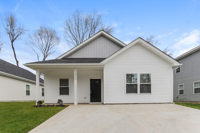 3028 Celia Ave in Charlotte, NC - Building Photo - Building Photo