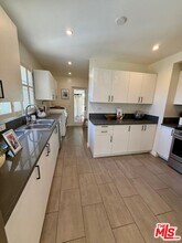 2103 Holmby Ave in Los Angeles, CA - Building Photo - Building Photo