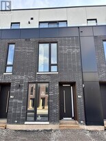 138 Everett Cmn in St Catharines, ON - Building Photo