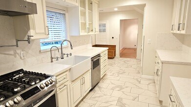 12039 Weddington St in Los Angeles, CA - Building Photo - Building Photo