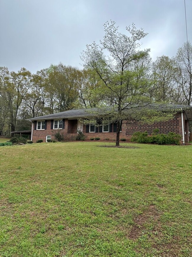 property at 175 Shadybrook Dr