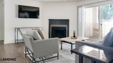 2745 Holcomb Bridge Rd, Unit 1125 in Alpharetta, GA - Foto de edificio - Building Photo