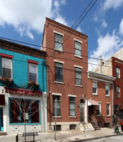 1518 E Passyunk Ave in Philadelphia, PA - Building Photo