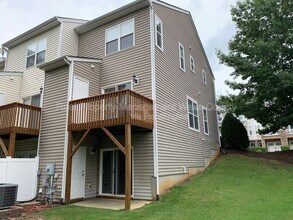 8025 Goldenrain Way in Raleigh, NC - Building Photo - Building Photo