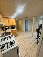 5 Fred St, Unit NA in Burlington, MA - Building Photo - Building Photo