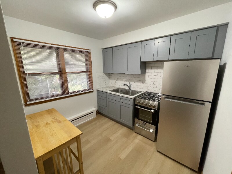 616 Ivy Ave E in St. Paul, MN - Building Photo