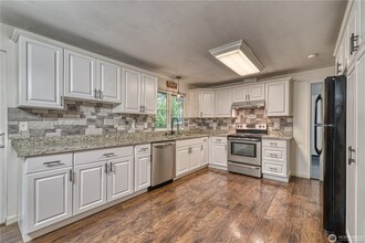 11319 Carter Ave SW in Port Orchard, WA - Building Photo - Building Photo